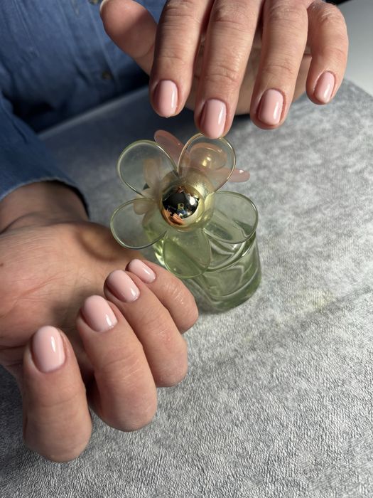 Манікюр педикюр Дубово