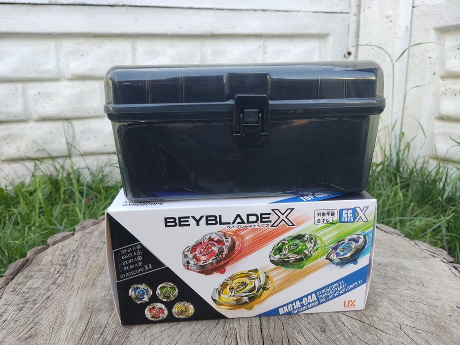 Набір Бейблейдів Beyblade X в кейсі 4 бейблейди 2 запускачі F 715