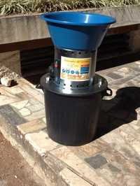 Moinho triturador cereais Ager 550 Motor blindado duplo condensador