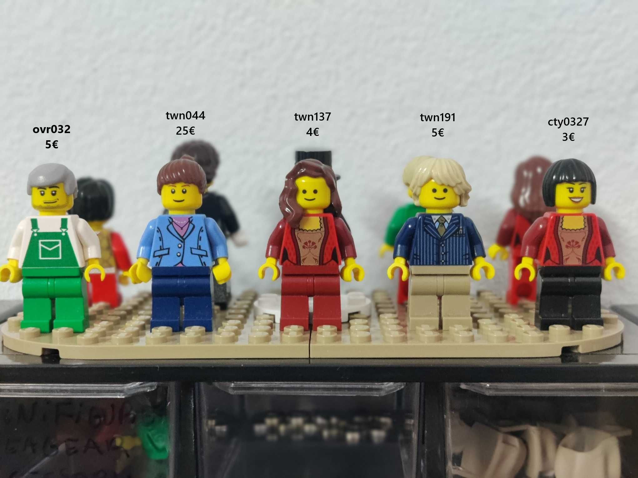 Lote Minifiguras Lego Creator Expert (Modulares) e de sets de Natal