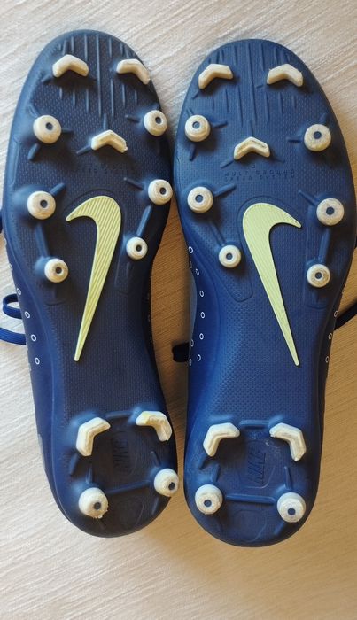 Chuteira Nike Mercurial  azul marinho nº 40