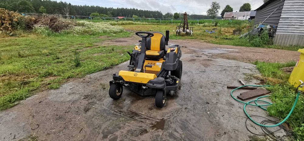 Traktorek kosiarka Cub Cadet XZ3 122 cm