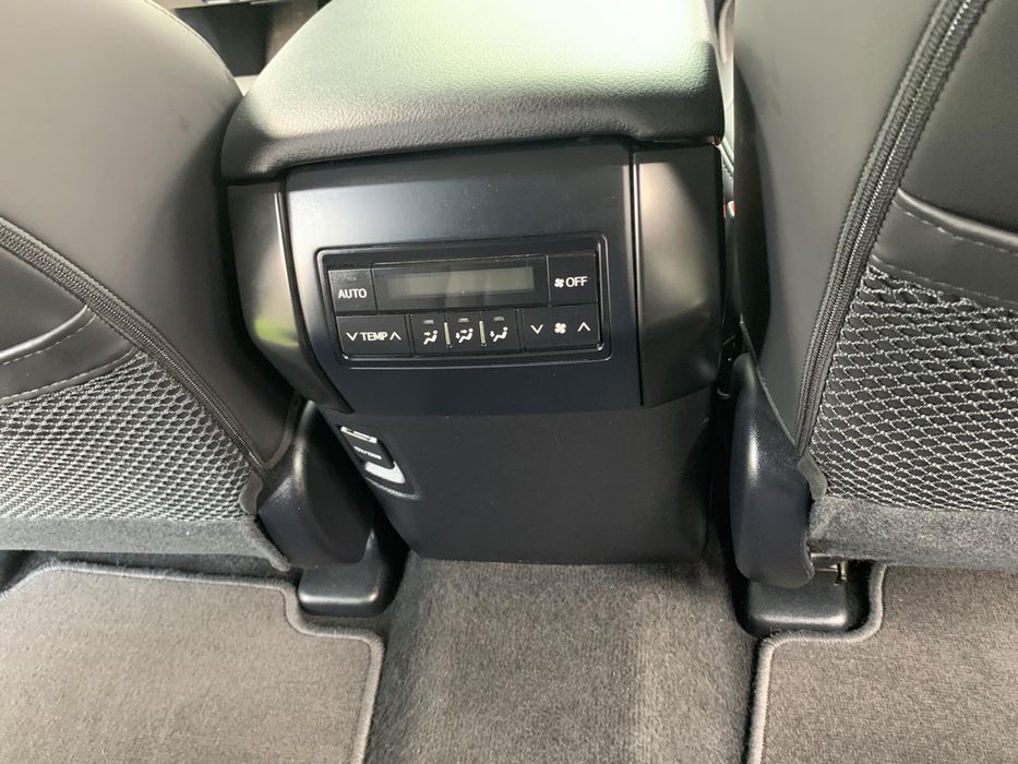 Шикарный автомобиль на вашу свадьбу,выписку из роддома авто, аренда