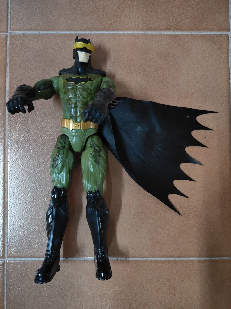 Boneco Batman The Caped Crusader -