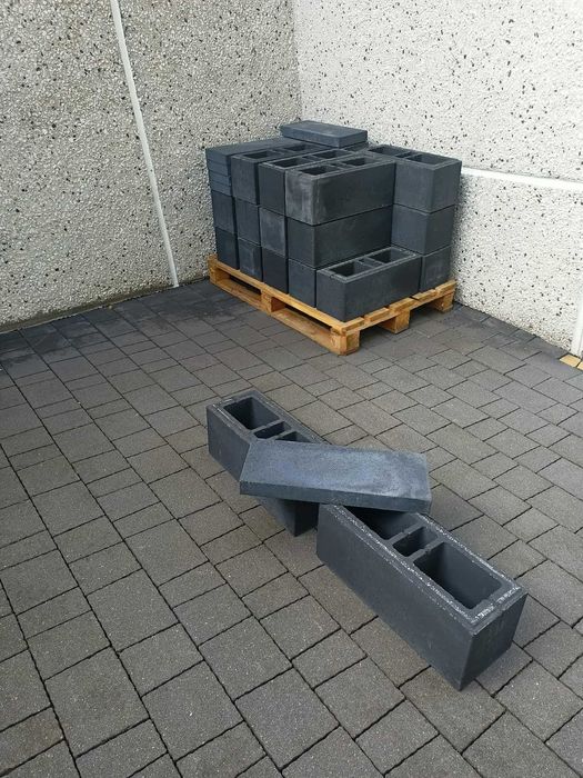 Pustaki , daszki Grafit