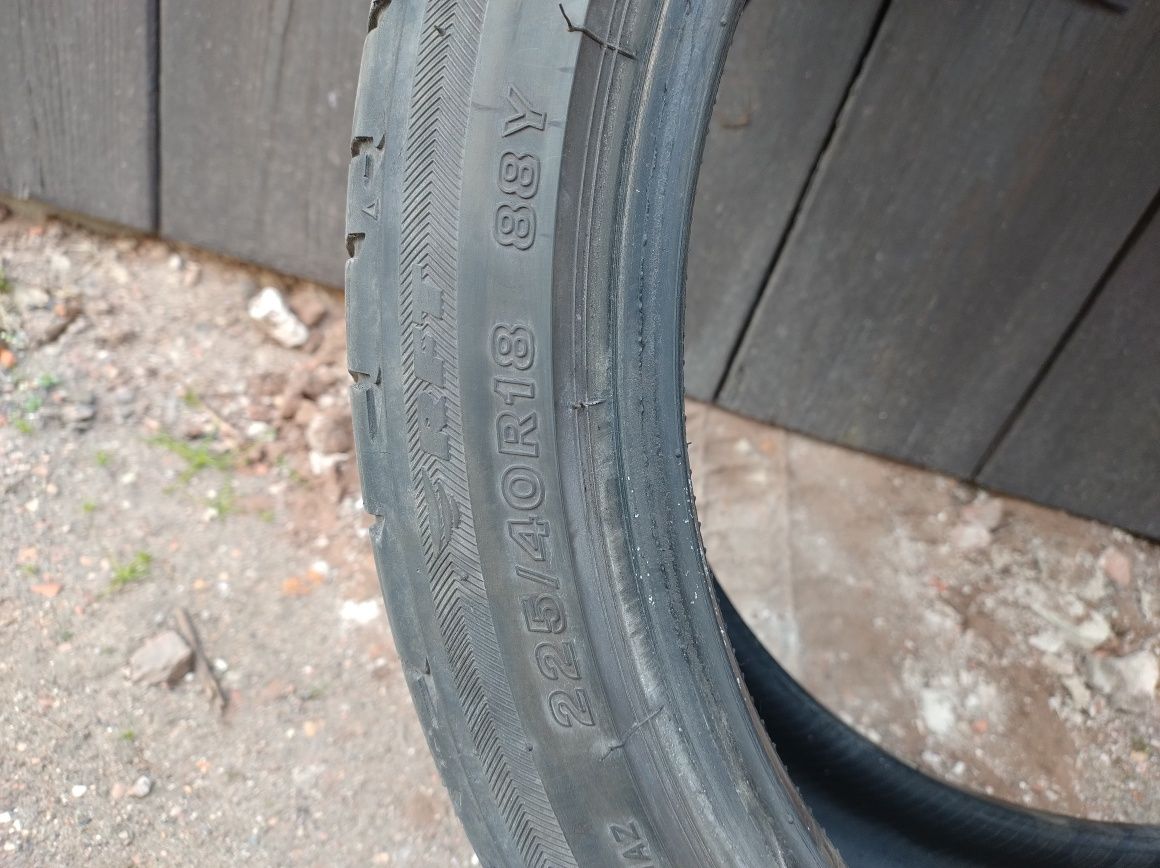 Bridgestone Potenza 225/40/r18 komplet