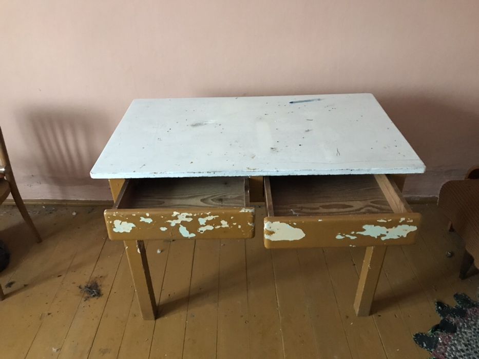 Stół kuchenny drewniane z czasów PRL-u