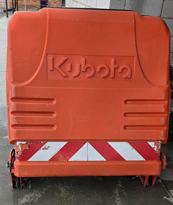 Kubota f3680 kosz górnego wysypu  razem z turbiną