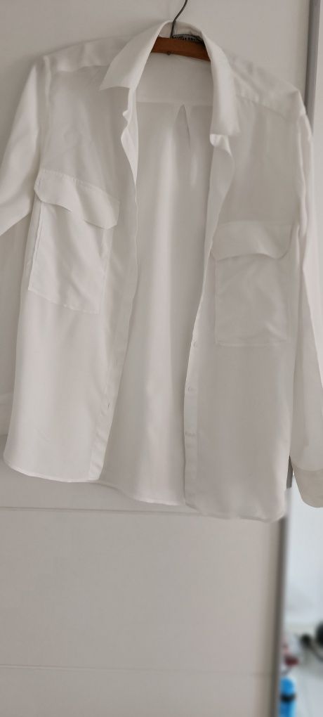 Camisa branca de manga comprida marca Zara. Tamanho S. Usada