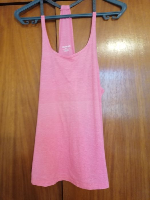 Tops de desporto Mango