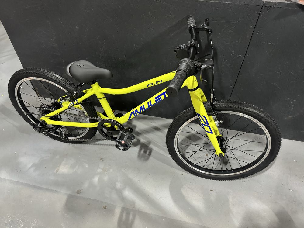 Super lekki rower Amulet Fun 20 cali 8 kg 2025