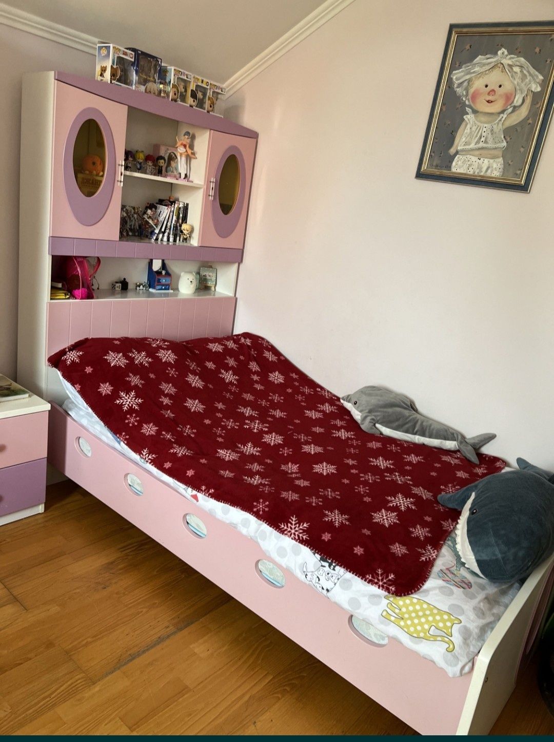 Комплект меблів для дівчинки підлітка,ліжко з матрасом шафа і т.д