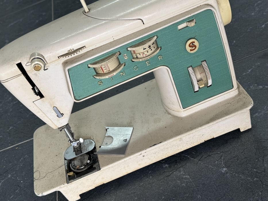 Maquina Singer 746 peças