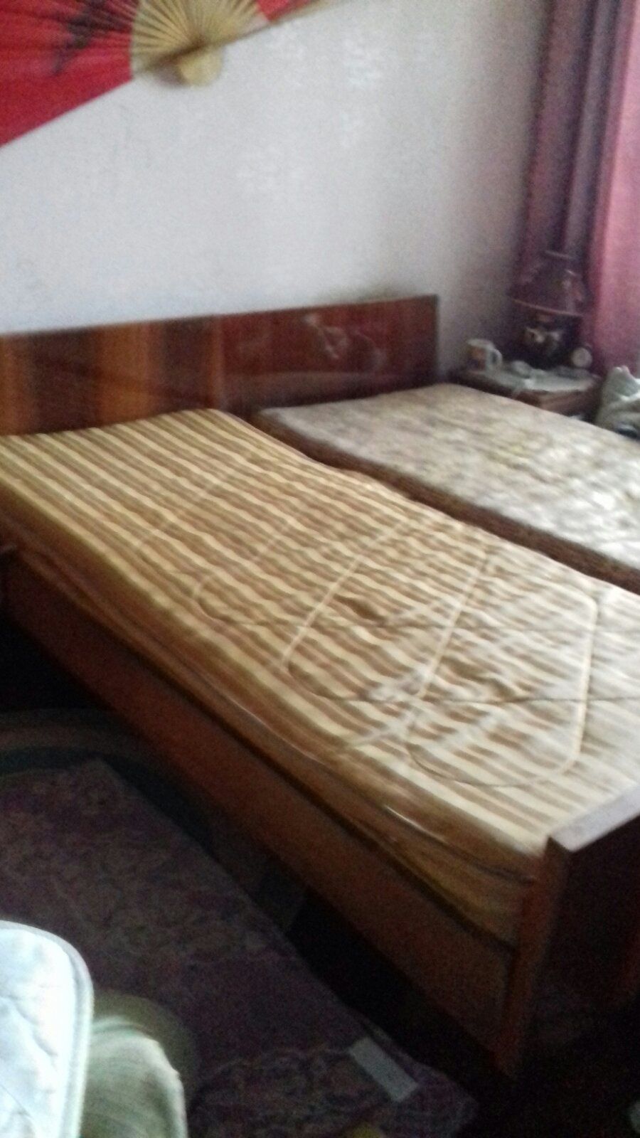 Два ліжка полуторного розміру