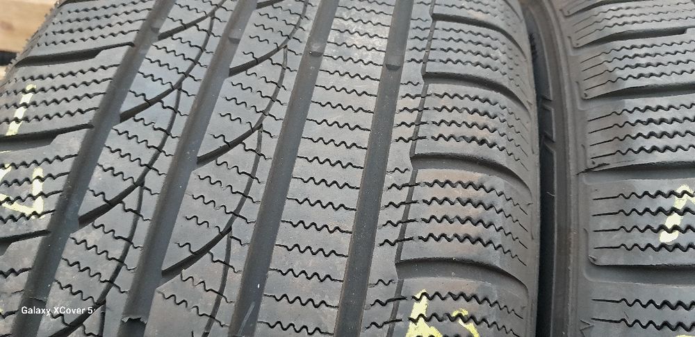 Opony Zimowe 215÷50÷17÷.Bieżnik 7 mm.Rok 2022.Adres-ZALESIANY 33 A.