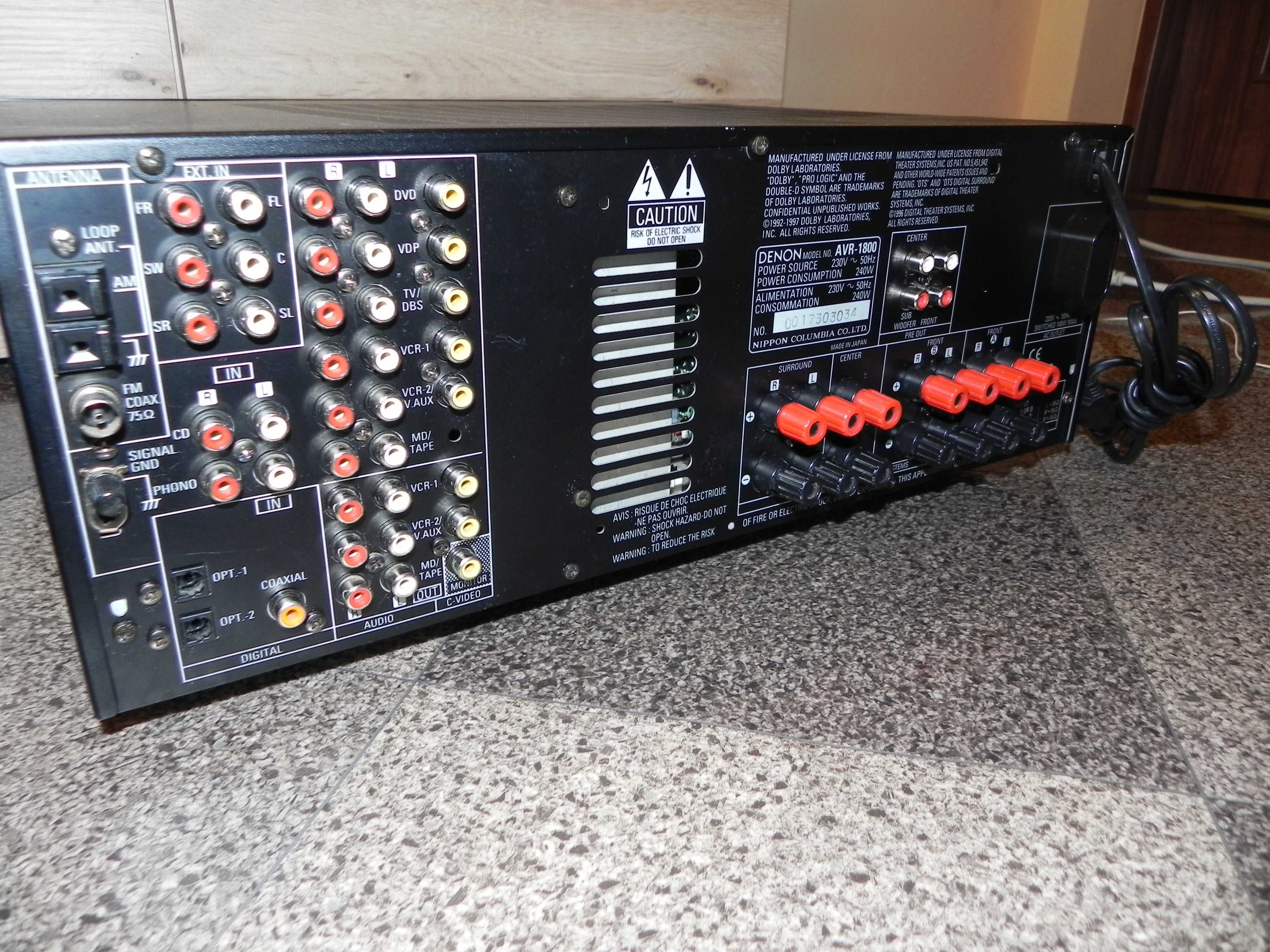 Amplituner Denon AVR-1800