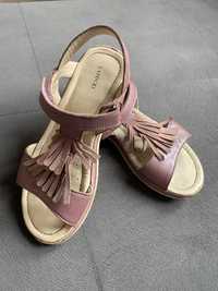 Skórzane sandały dziewczęce Lasocki r.35 różowe