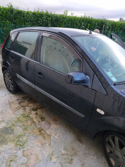 Vendo carro Ford Fiesta