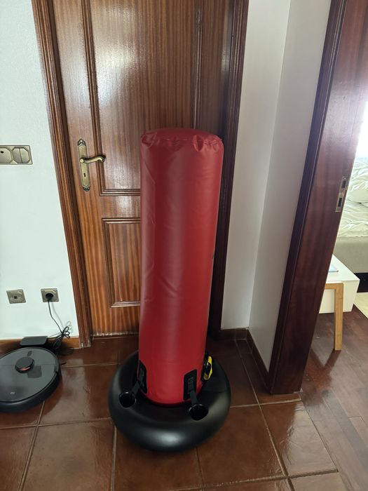 Saco de boxe com base para criança