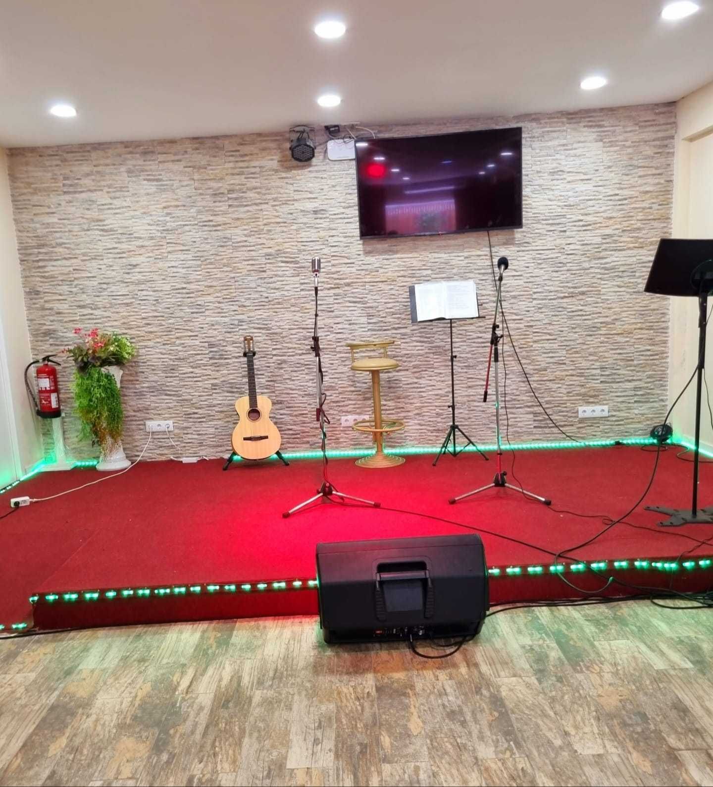 Negócio à venda restaurante equipado com karaokê e espaço de eventos.