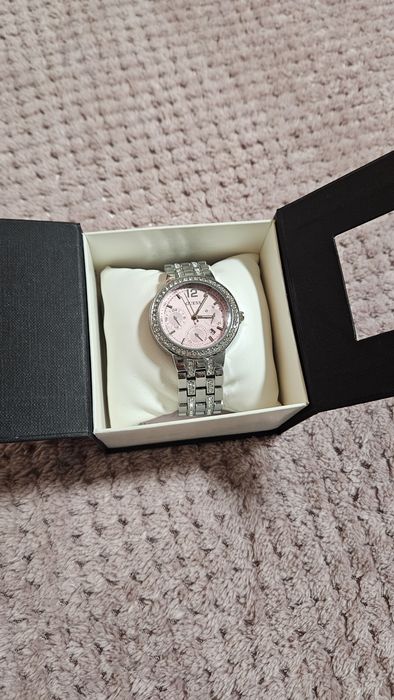 Годинник GUESS жіночий, новий