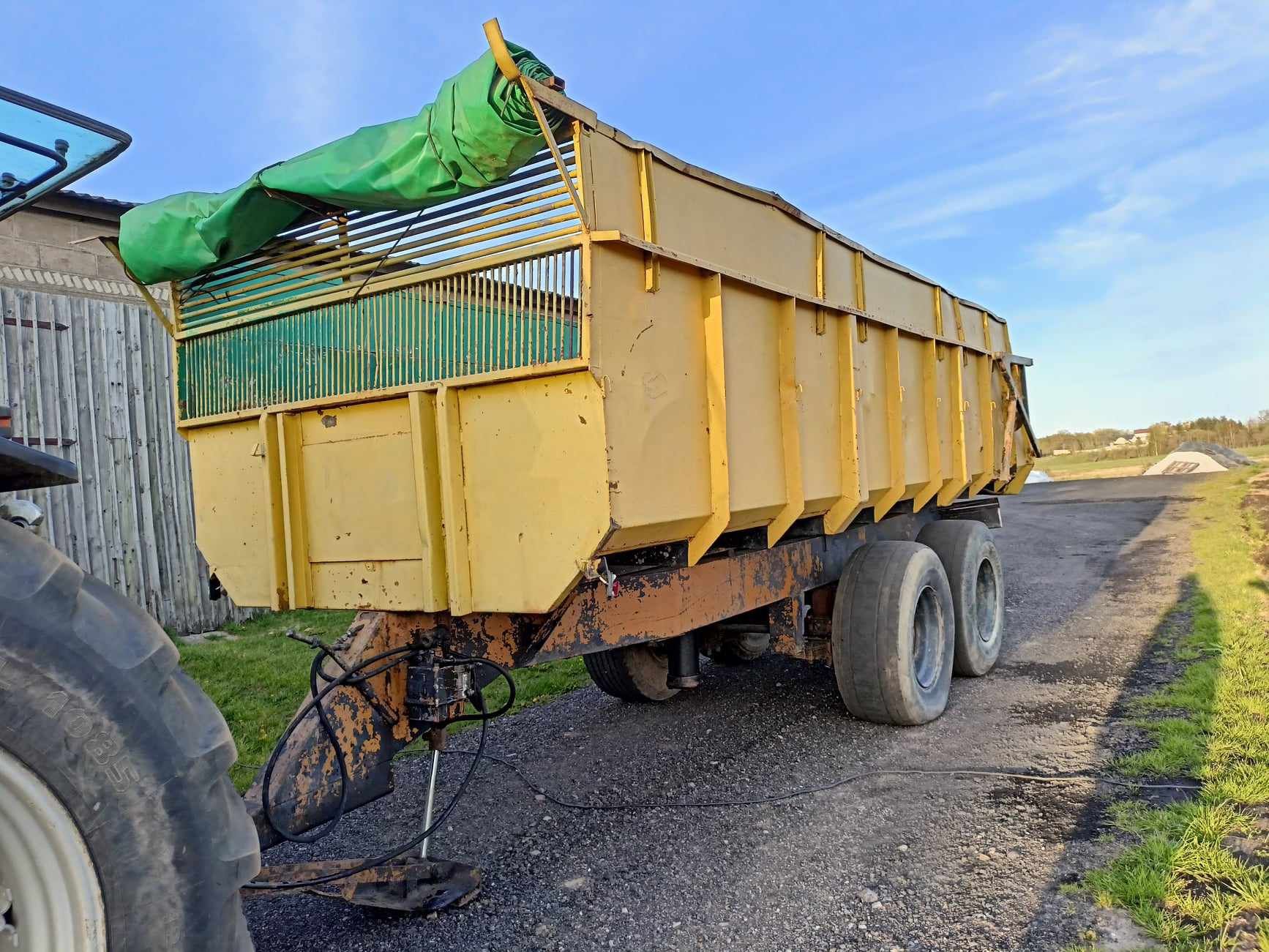 Przyczepa rolnicza skorupowa 15ton tandem