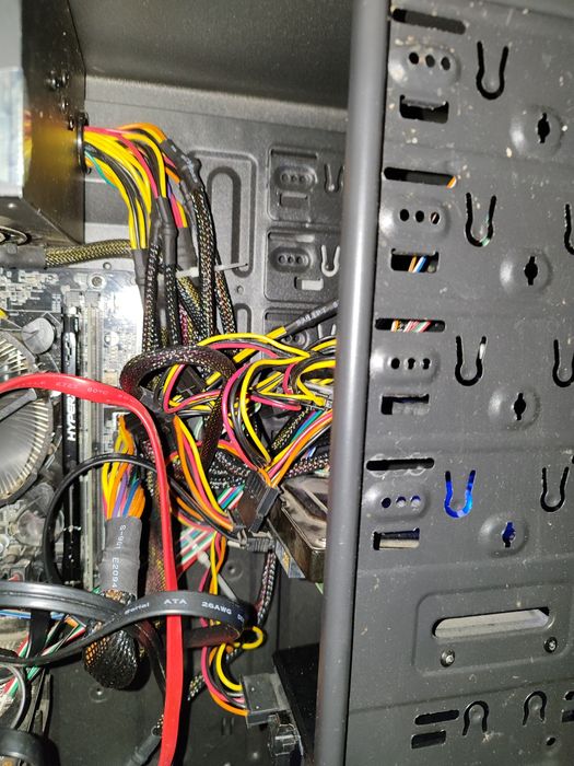 Продаем системник