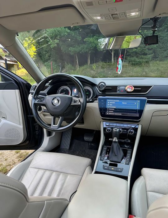 Skoda Superb      2018