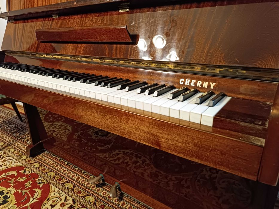 Na sprzedaż - Pianino Cherny