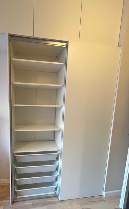 NIŻSZA CENA !!! Szafa Ikea biała z drzwiami przesuwnymi