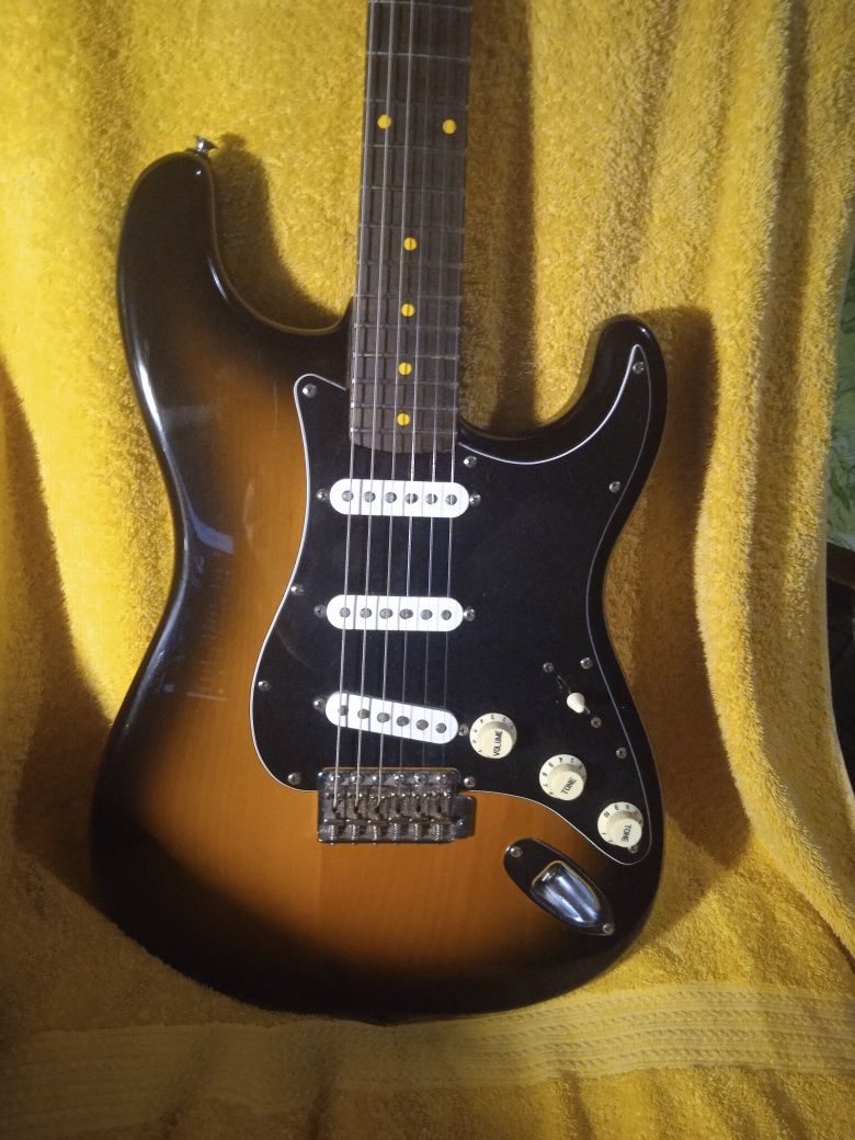 Продам Fender Stratocaster(Grass Roots ESP)