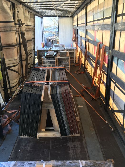 Пам’ятники з граніту оптом.