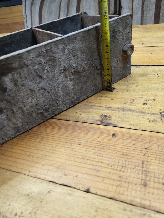 Форма дня изготовления плитки