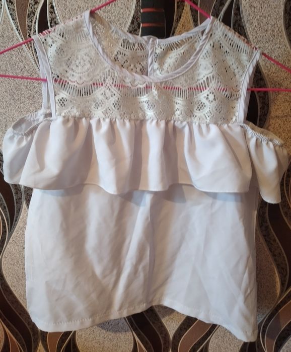 Блузка на дівчинку в хорошому стані