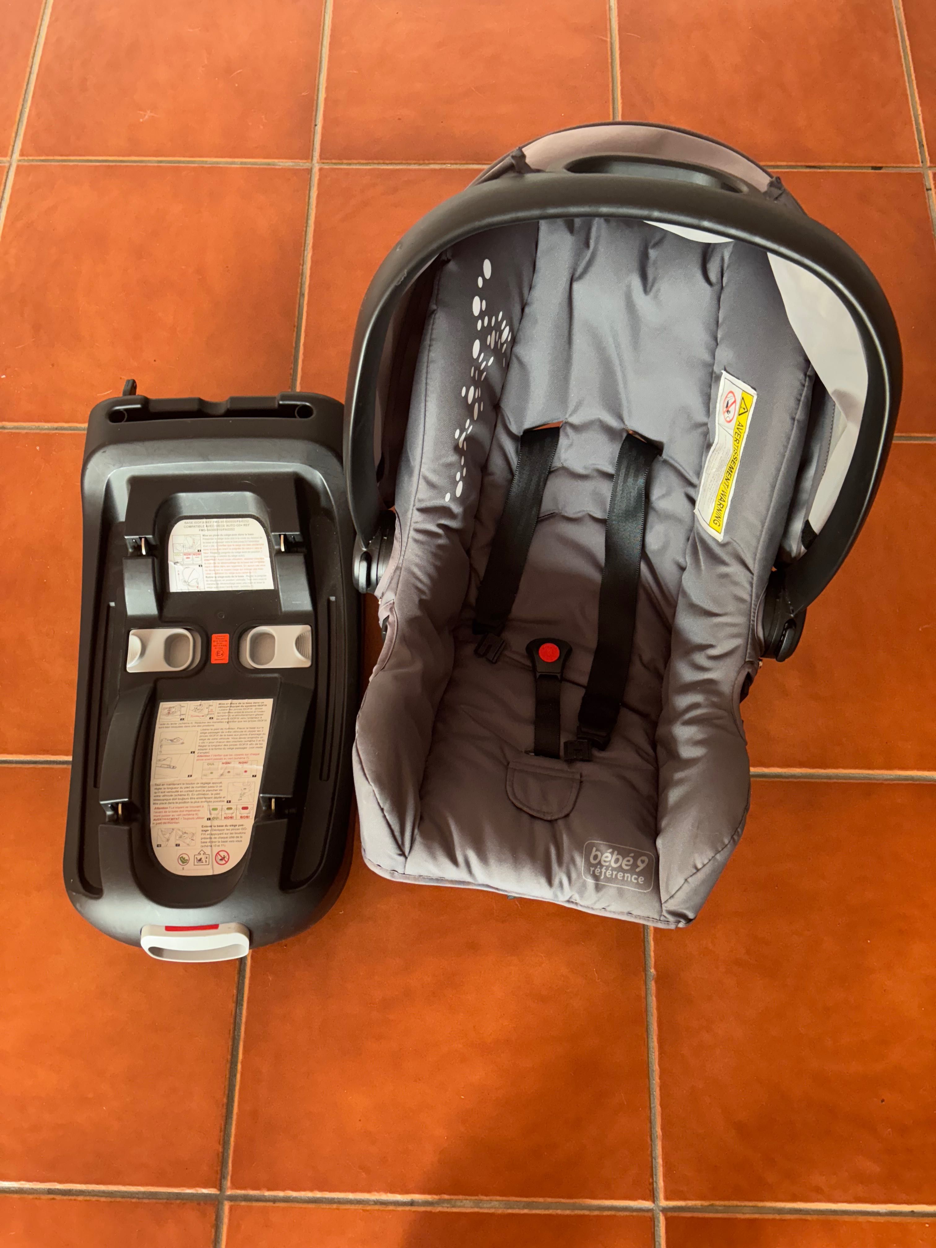 Cadeira auto com ISOFIX e pé de apoio