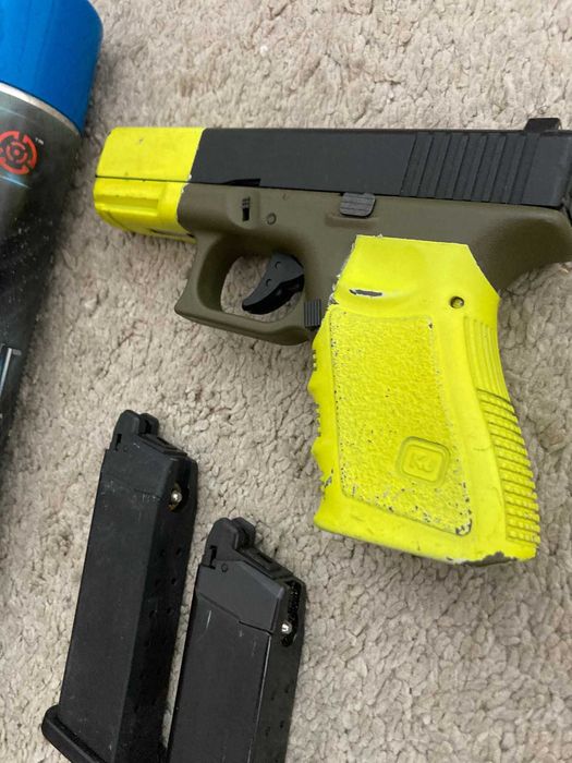 Airsoft Glock G3 + 2 Carregadores + Gás