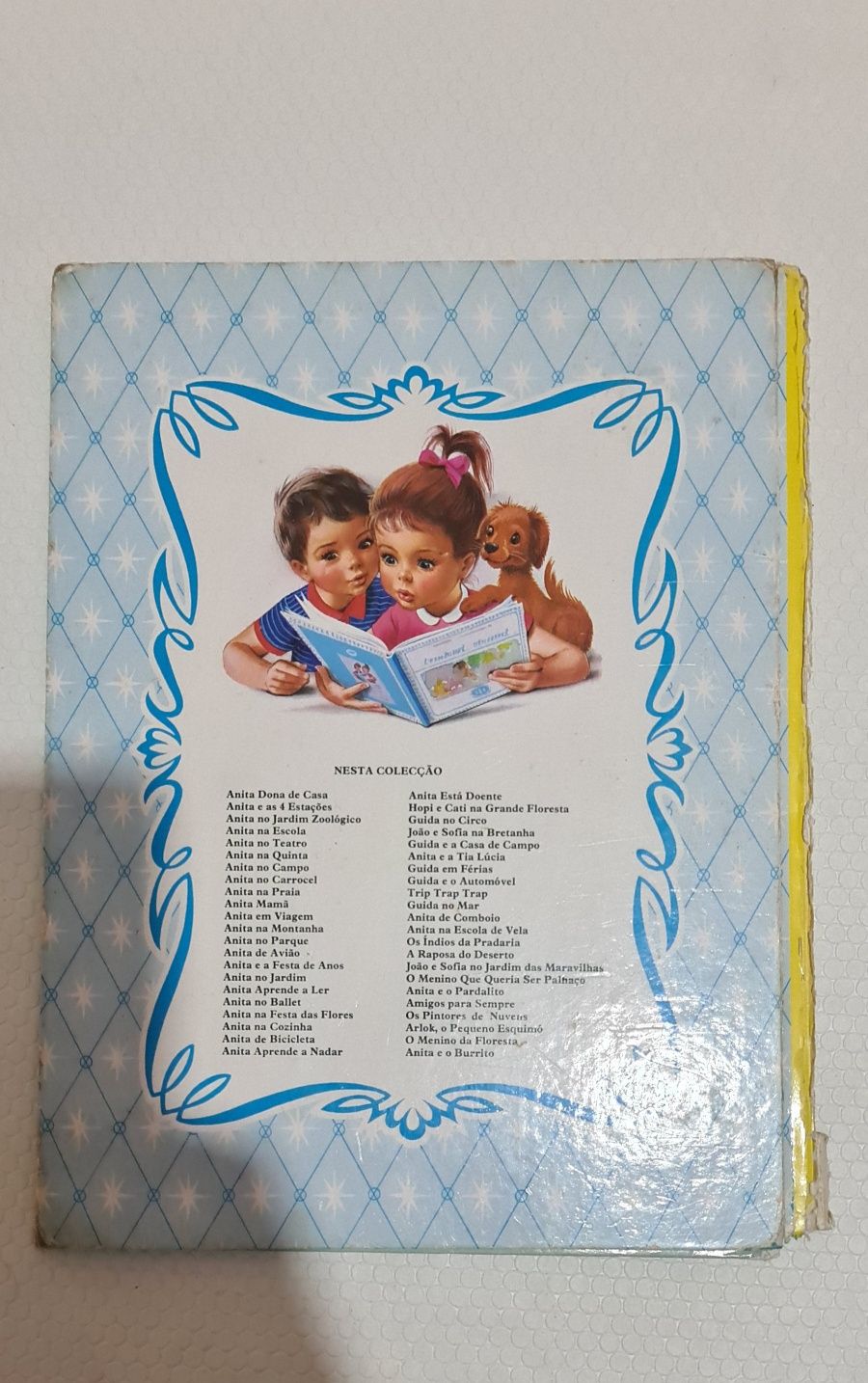 Livros da Anita. Antigos.
