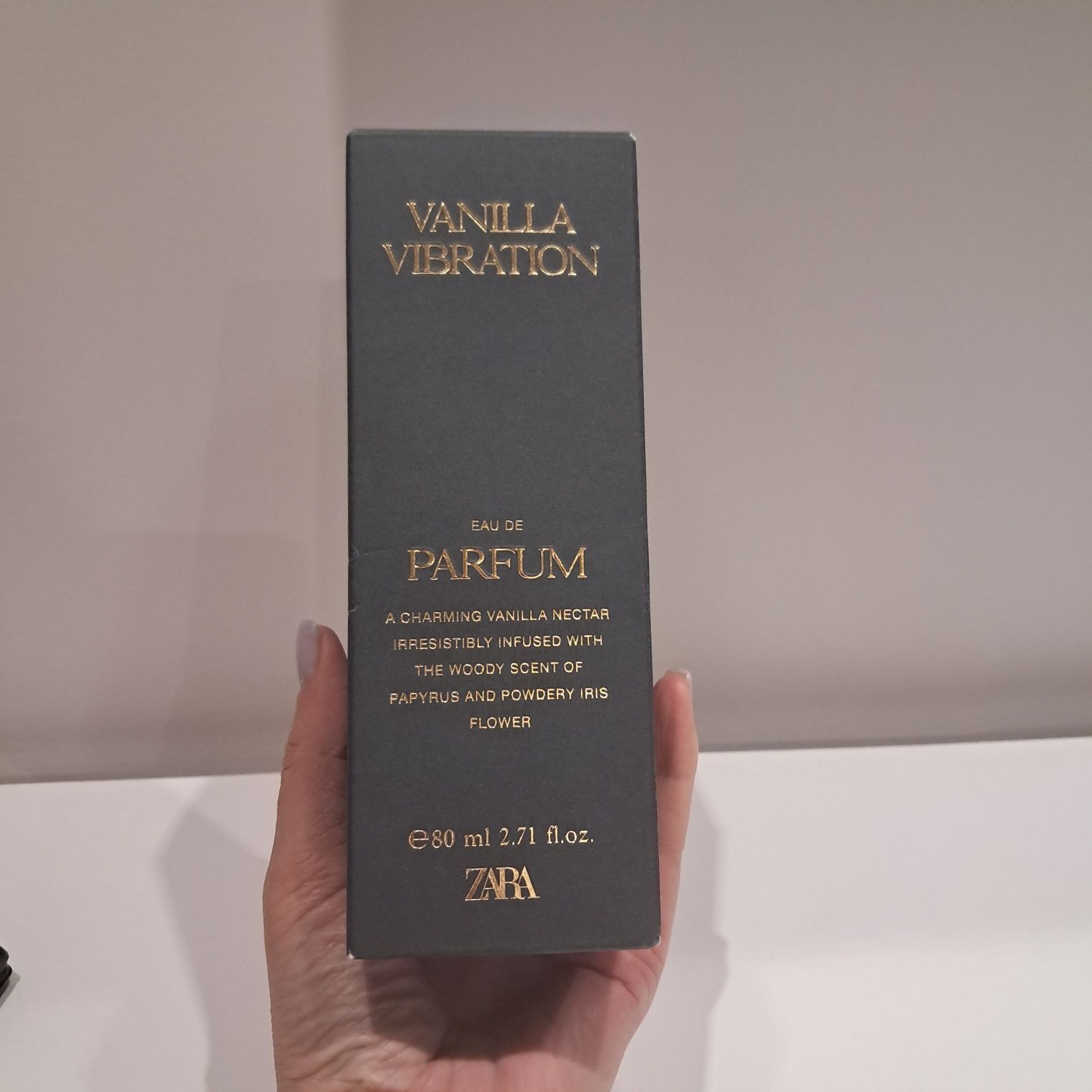 VANILLA VIBRATION парфум ZARA
Аромат для жінок та чоловіків 
Деревн