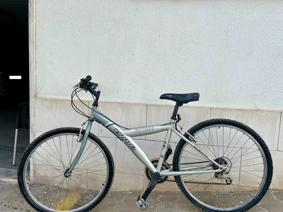 Bicicleta com pouco uso