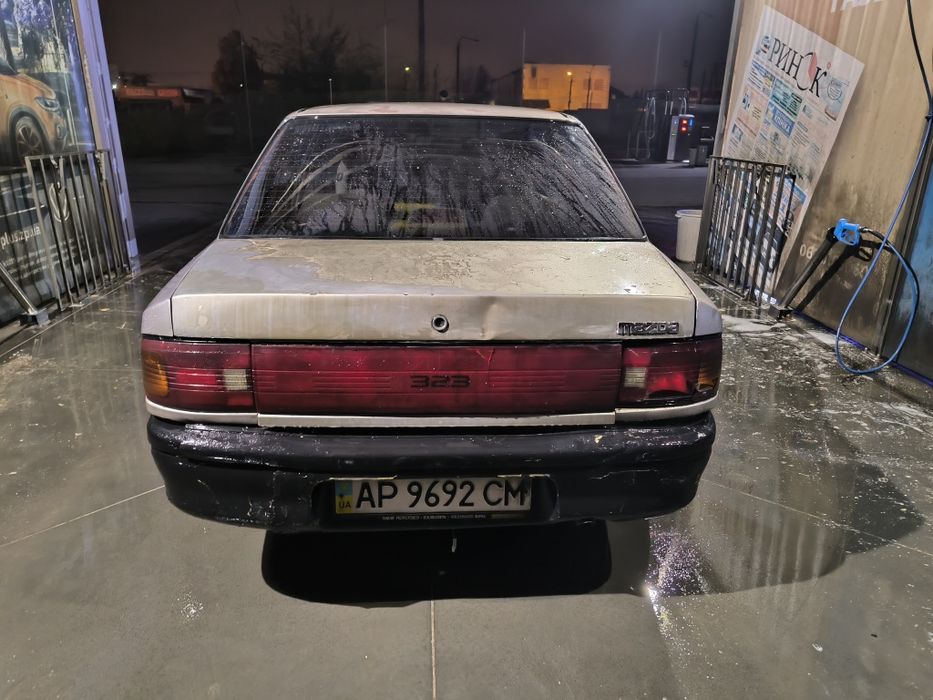 Продам Mazda 323.  Газ/Бенз. Гур.