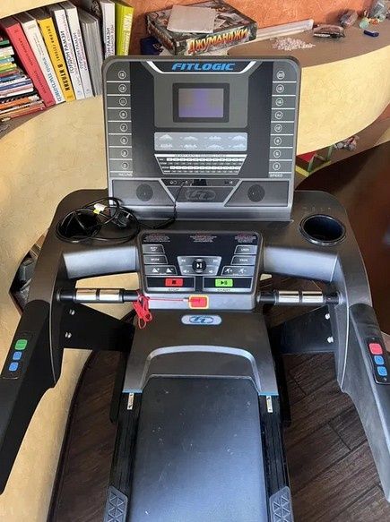 Бігова доріжка Fitlogic T18c