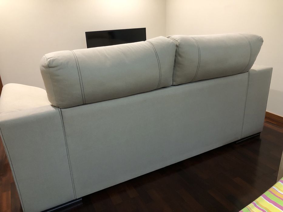 Vendo sofá bege como novo