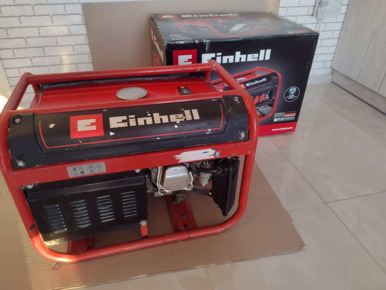 Продам бензиновый генератор Einhell
