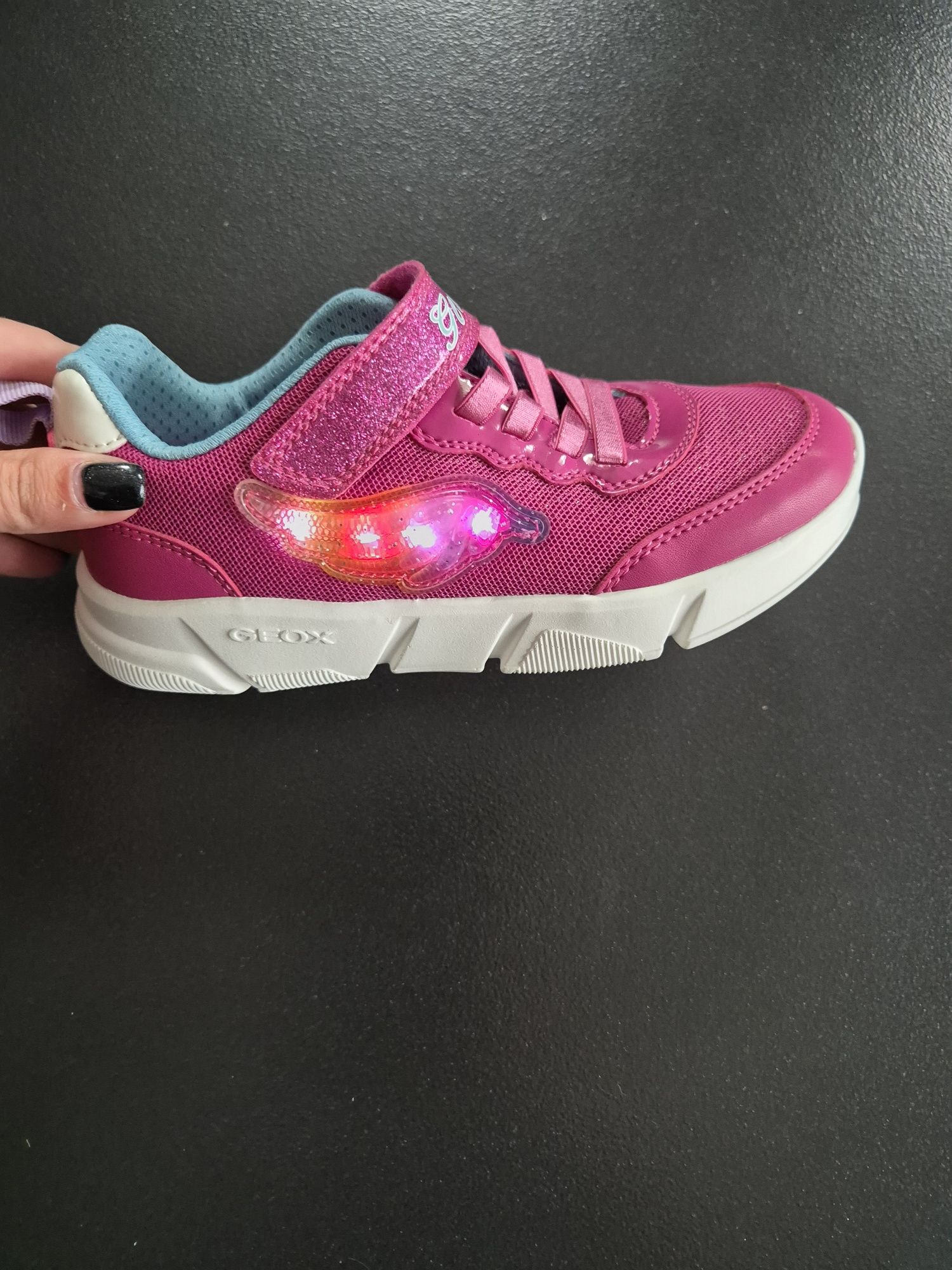Nowe buty świecące dziewczęce geox 32