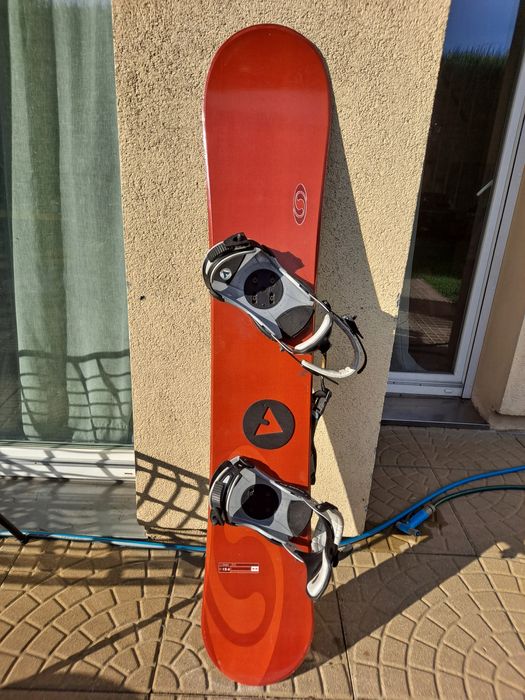 Snowboard Salomon + wiązania Airwalk 154