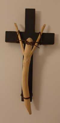 Cristo em madeira feito à mão