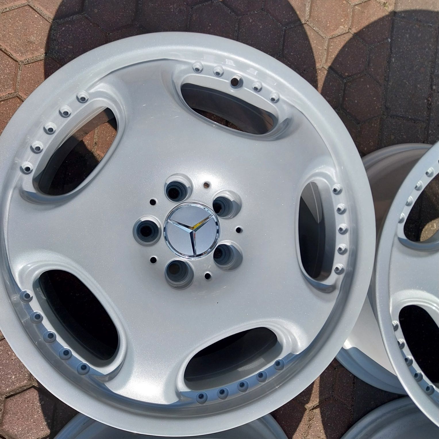 Felgi Aluminiowe R18 5x112 8.5J ET 30