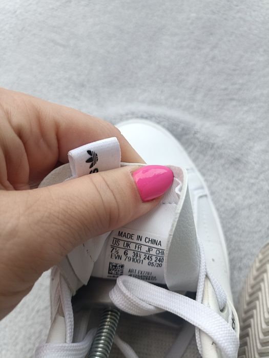 Женские кроссовки Adidas р39