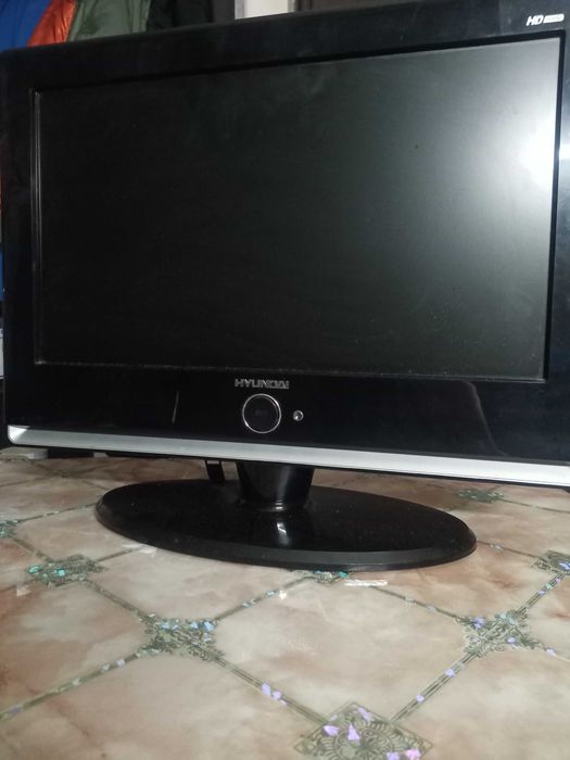 Монітор, можна використовувати як телевізор.