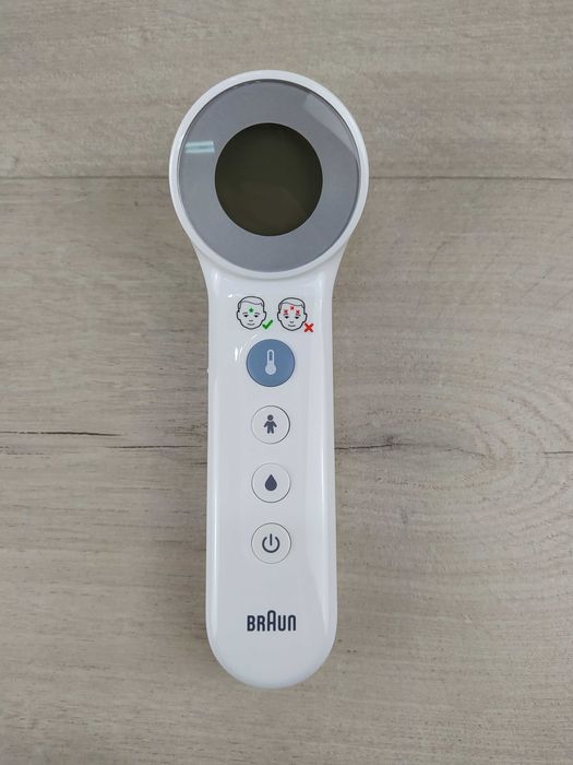 Braun No touch BNT400 Termometr bezdotykowy OPIS